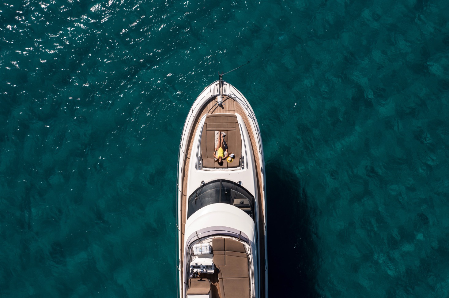 rent a yacht mykonos